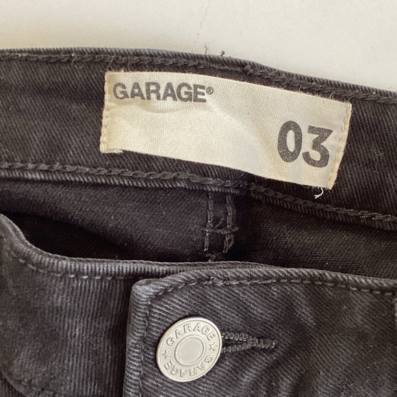 4 /💲20 🤑 Garage stretch, flirty short shorts - Picture 2 of 5